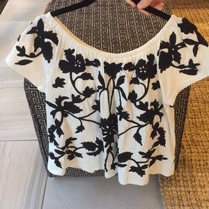 Anthropologie Akemi +Kin off the shoulder top